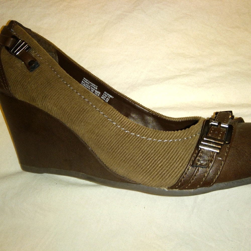 Faded Glory wedge heels